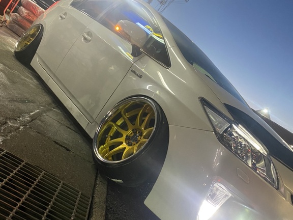 PIT IN 甲府 TOYOTA PRIUS WORKEMOTION CR2P