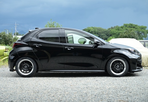 Y'S STYLE TOYOTA YARIS WORK EMOTION RS11